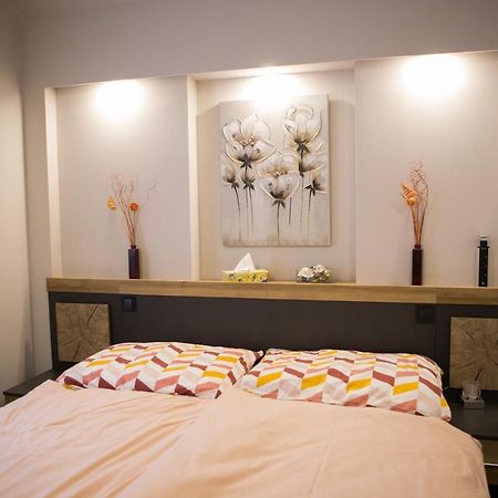 Kikelet Apartman Apartment Szombathely Ngoại thất bức ảnh