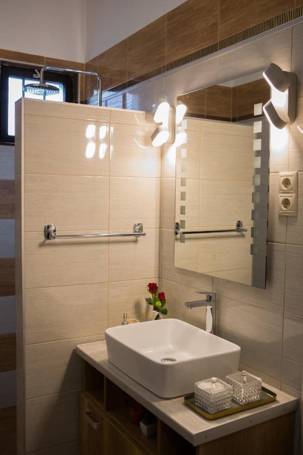 Kikelet Apartman Apartment Szombathely Ngoại thất bức ảnh